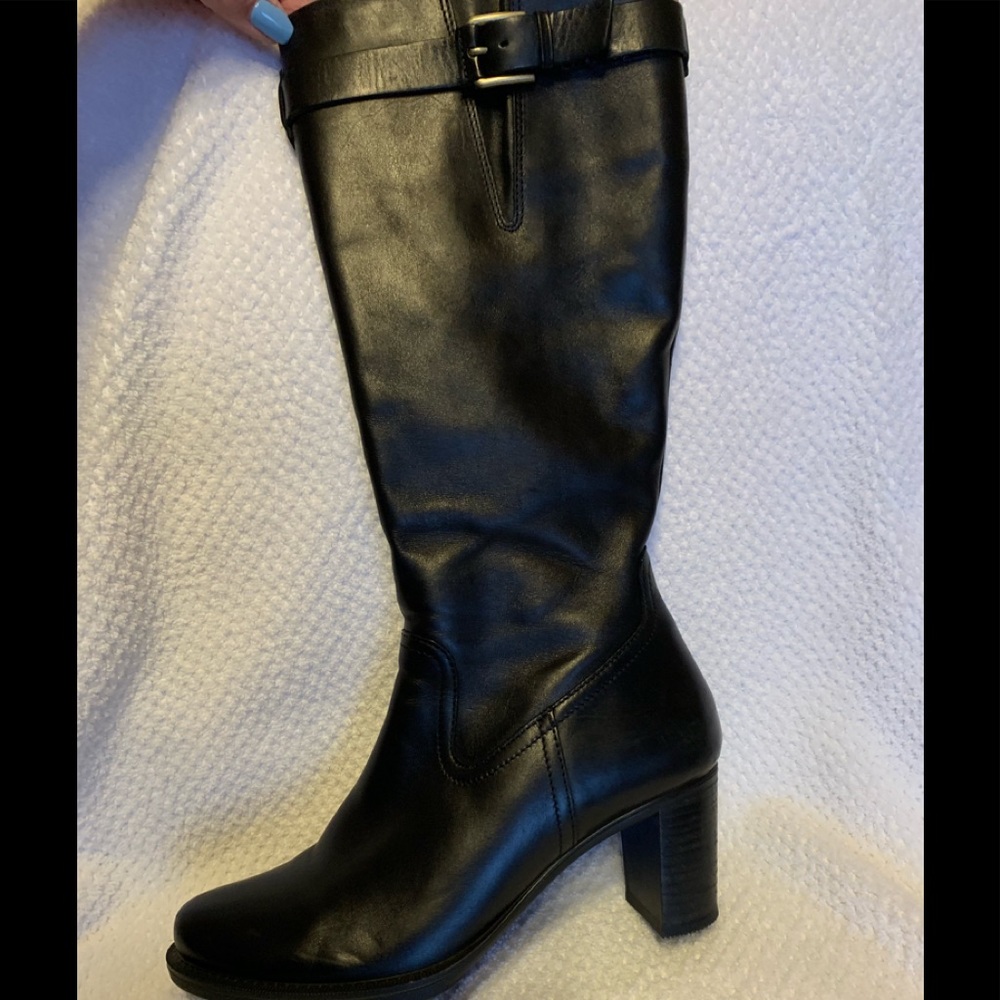 Ecco Women’s Black Leather Boots Size 39